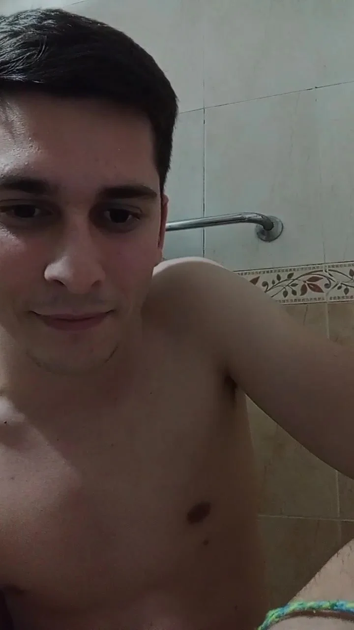 Spanish boys: ESPAÑOL CAM - video 2 - ThisVid.com