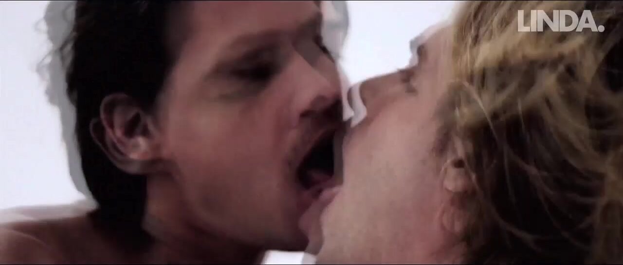 Straight Dutch actors tongue each other for photoshoot