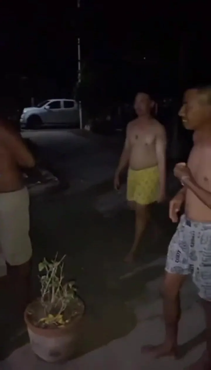 Thai guy group run naked - ThisVid.com