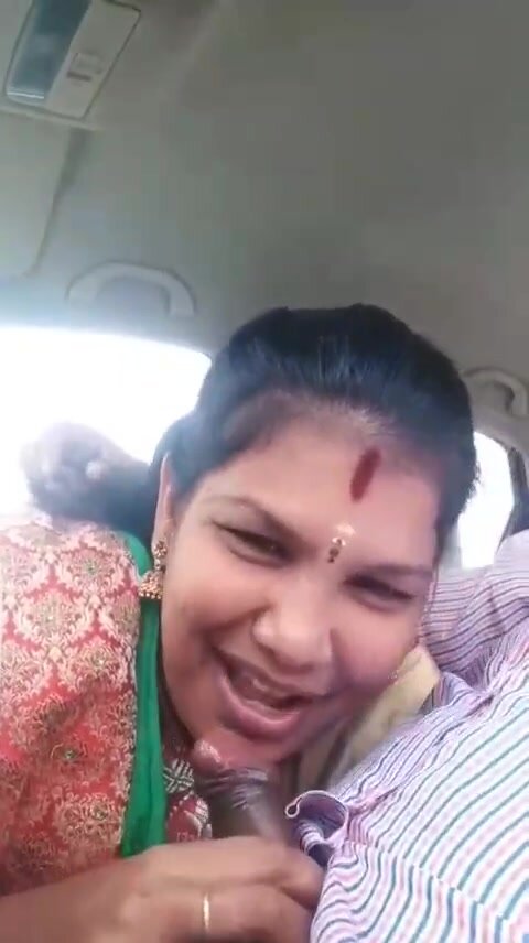 Tamil wife sucking in car