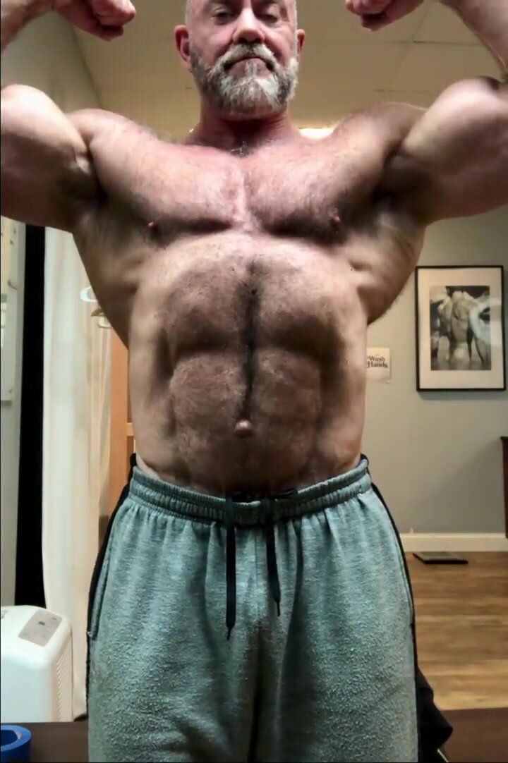 front db biceps thom