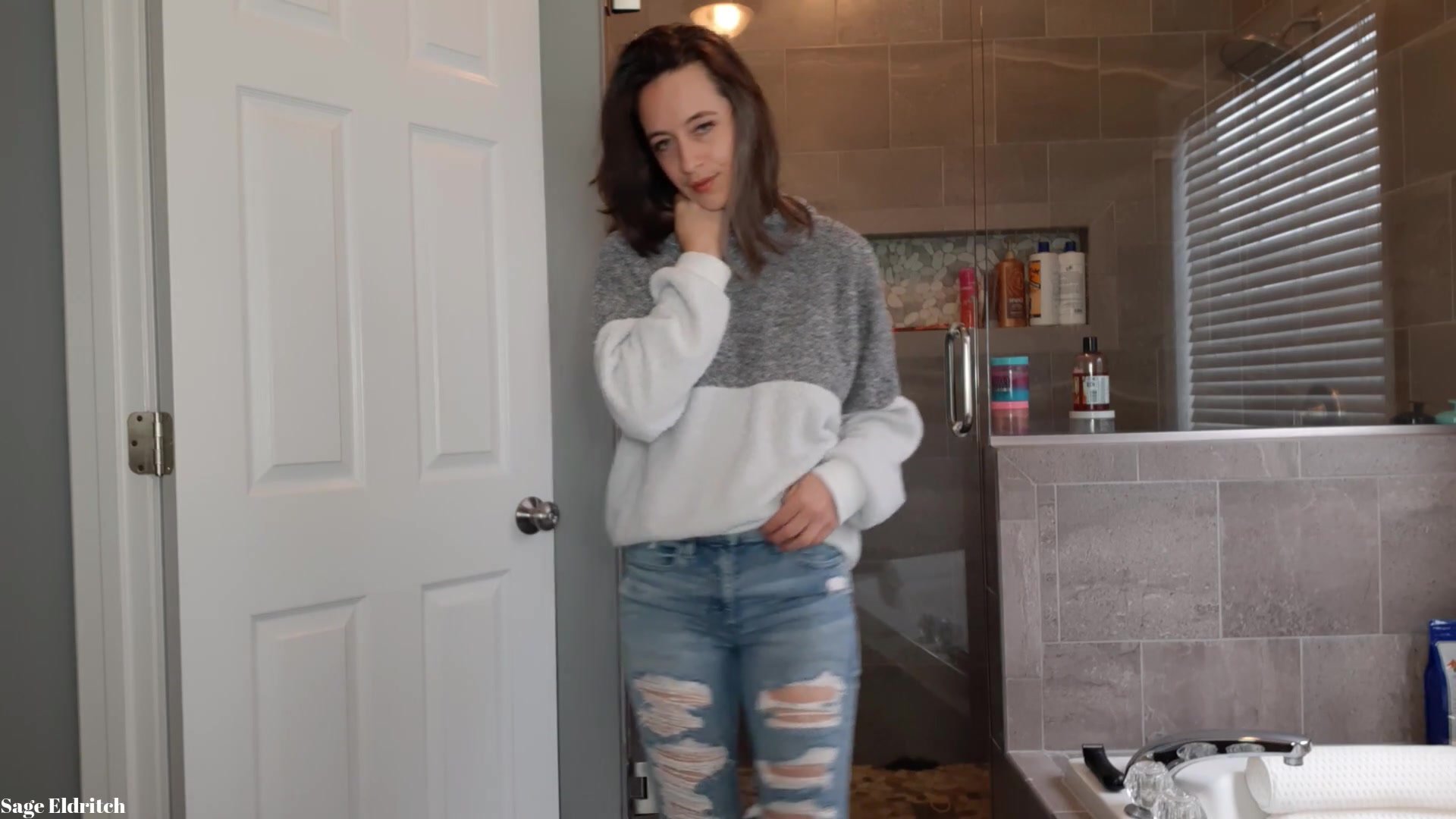 Girl pee pants - video 17