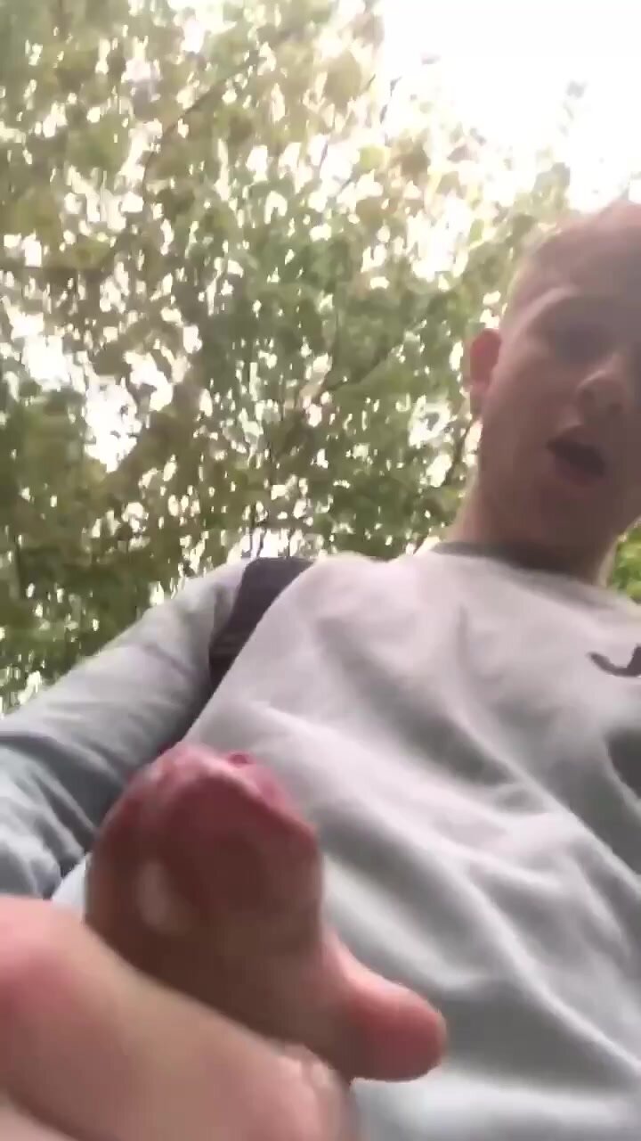 Twink Jerking And Cumming Outdoors!