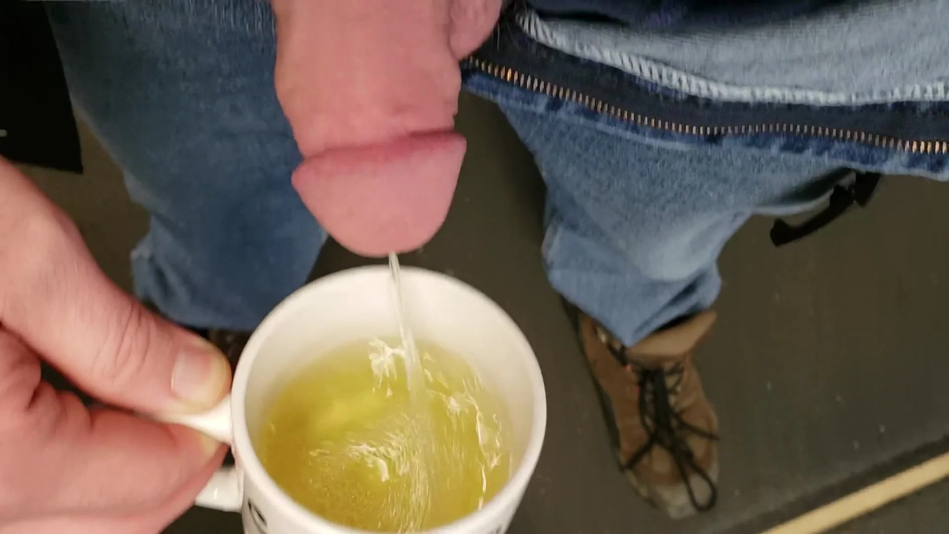 Dad Filling Coffee Mug With Warm Piss ThisVidcom