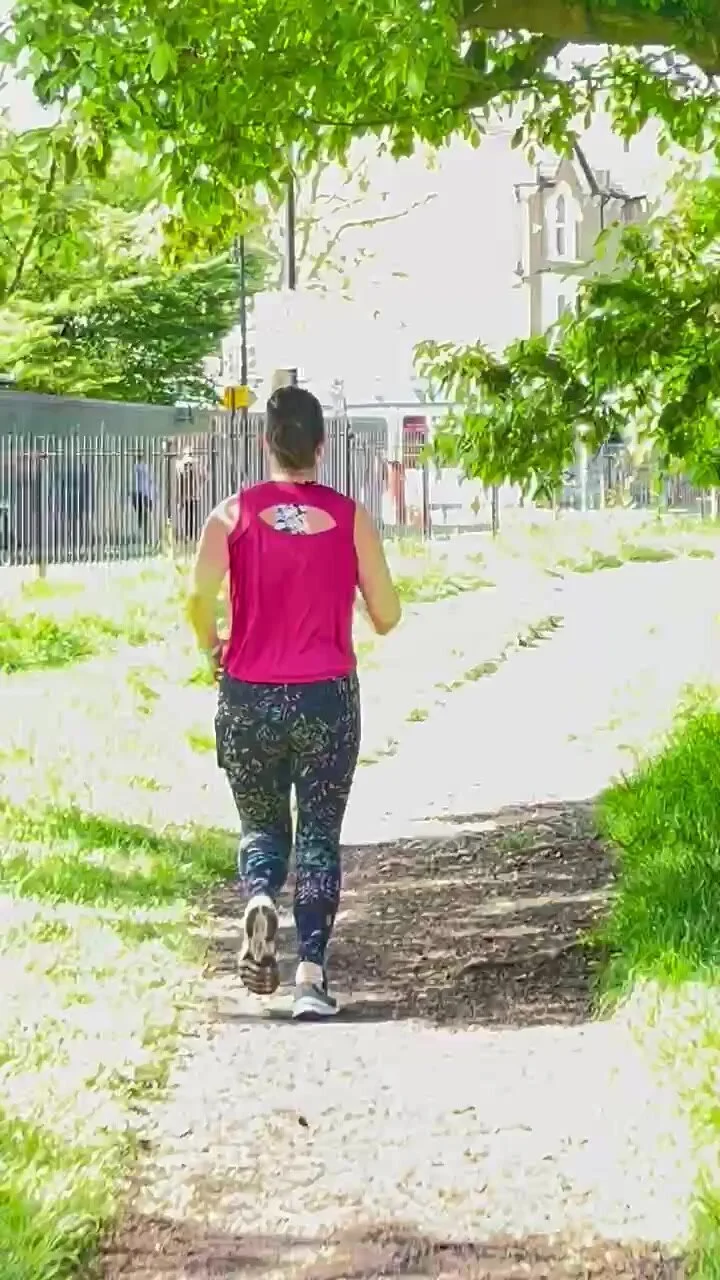 Milf pawg jogging in leggings - ThisVid.com