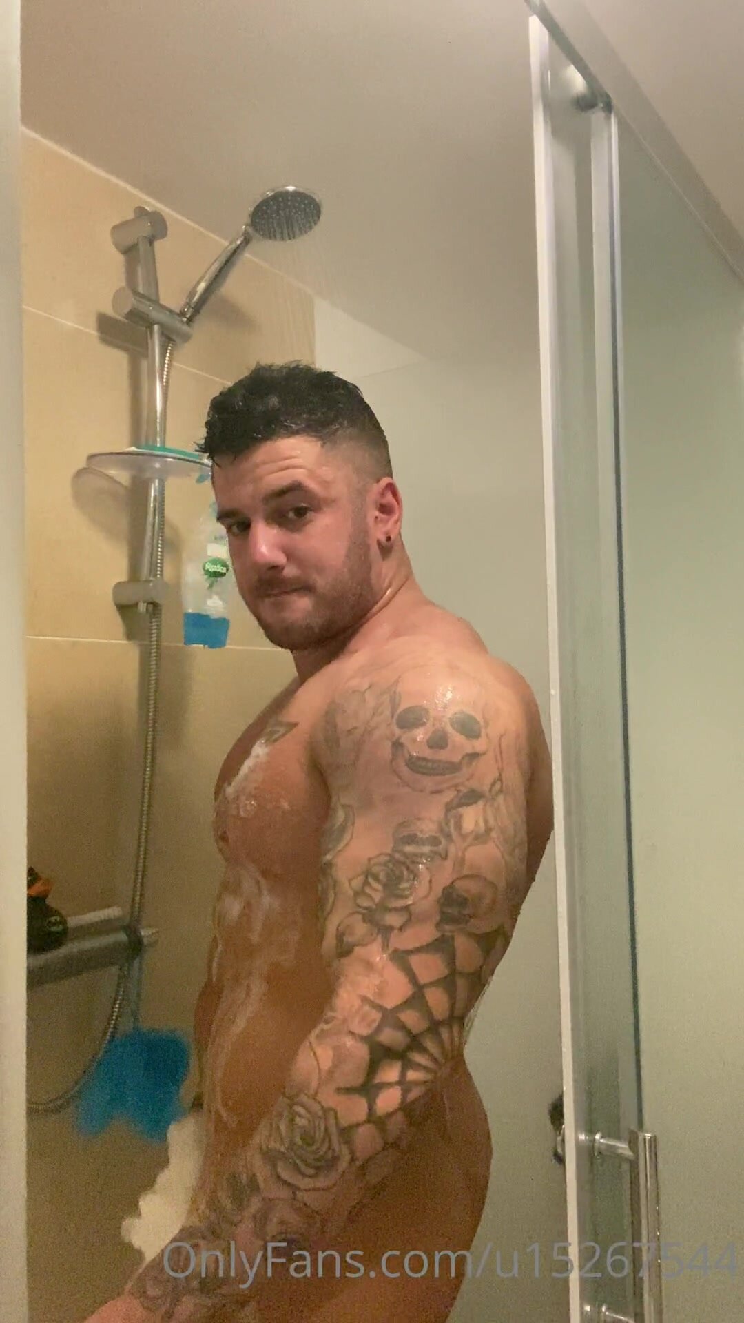hot and sexy muscle boy on cam 12