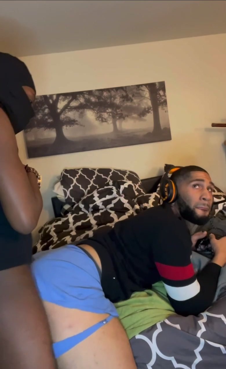 Big booty gamer boy getting fuck while playing game