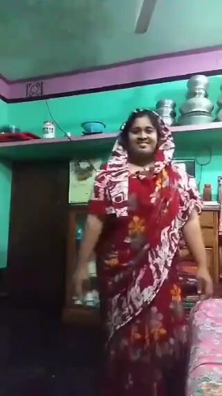Bangladeshi wife pussy exposed