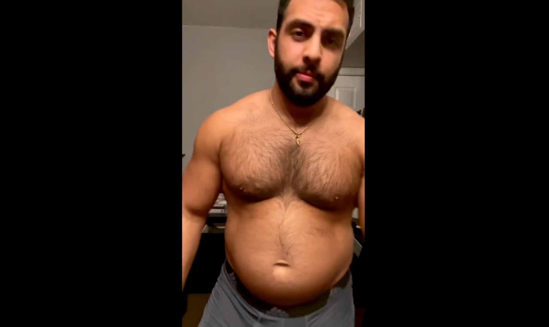 Hairy daddy belly - video 2