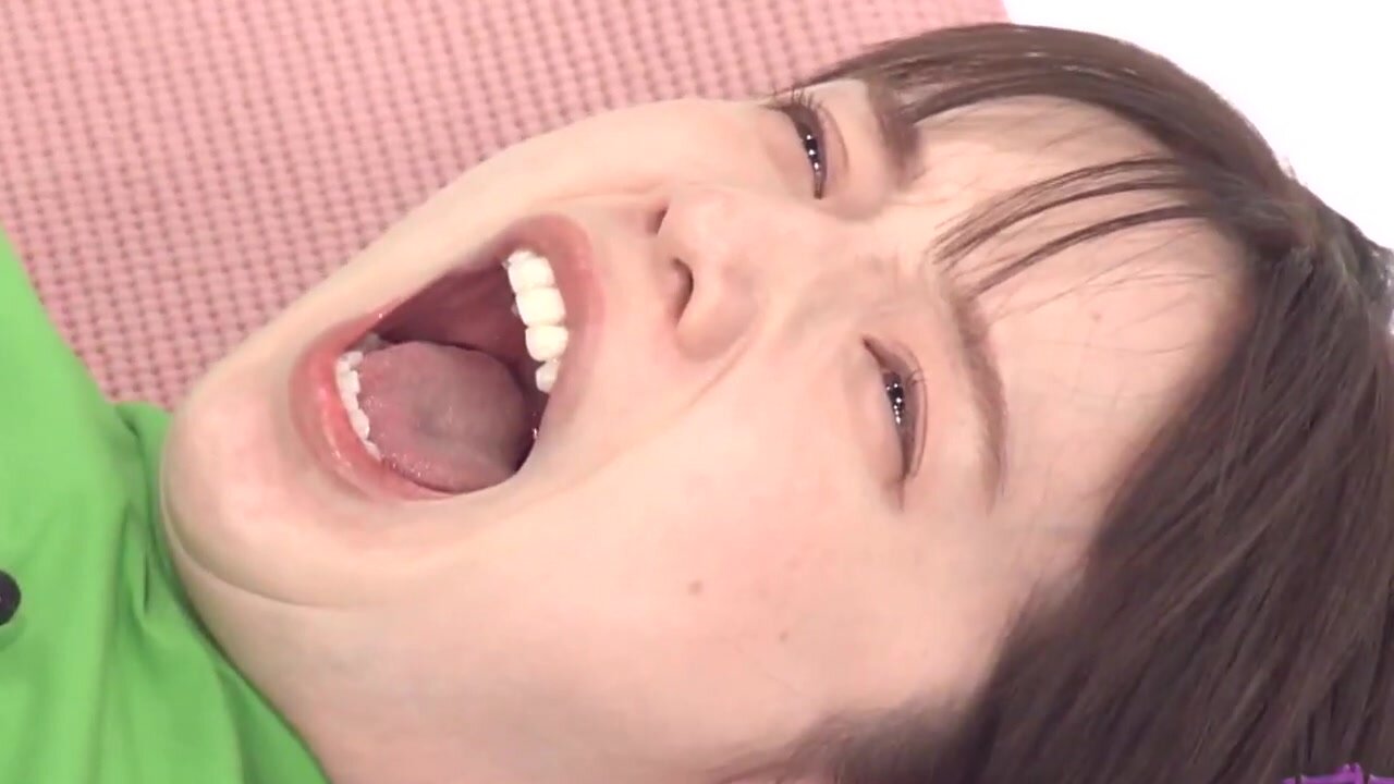 Ayaka Hiroaka's tongue