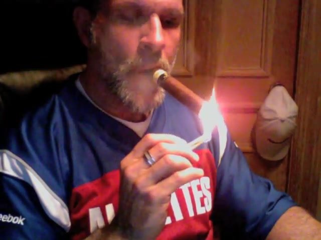 Hot cigar daddy James 15 - football