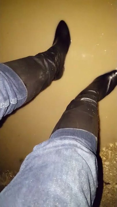 Wet Leather boots