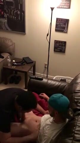Hiddrn cam Str8 guy get blowjob