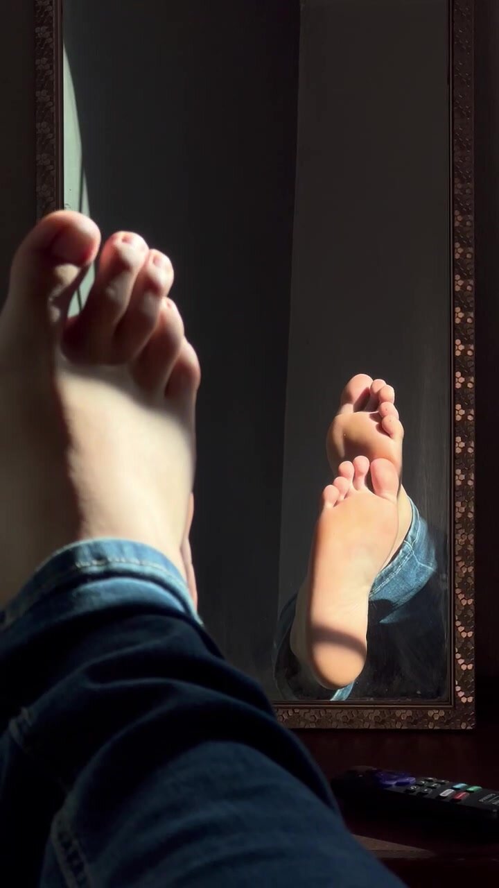 Feet Sun