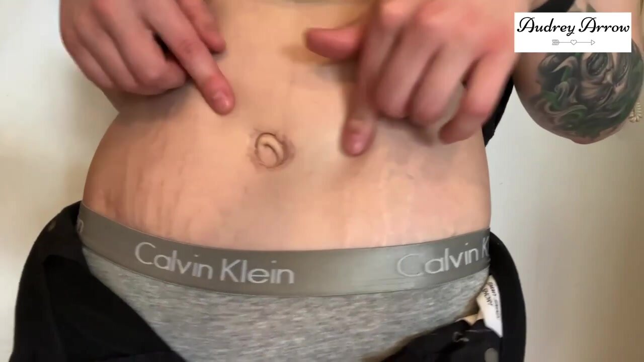 Outie bellybutton play