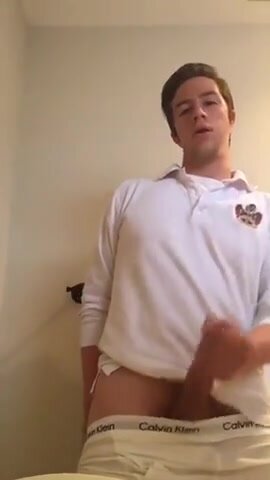 Chunk Jock Beats his thick Cock