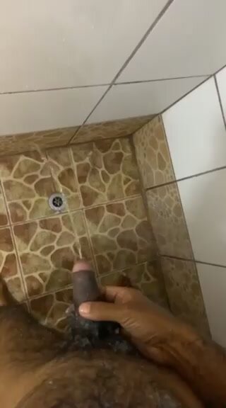Shower Piss - video 4
