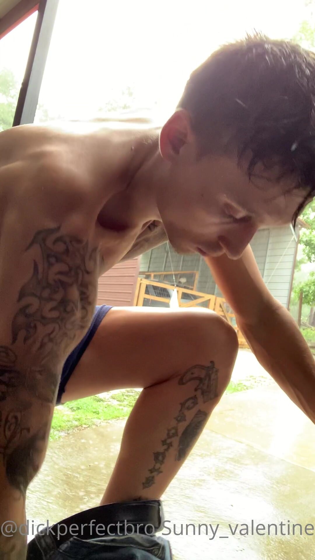 BWC Twink Jerks in the Rain