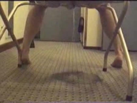 Hotel carpet peeing 8