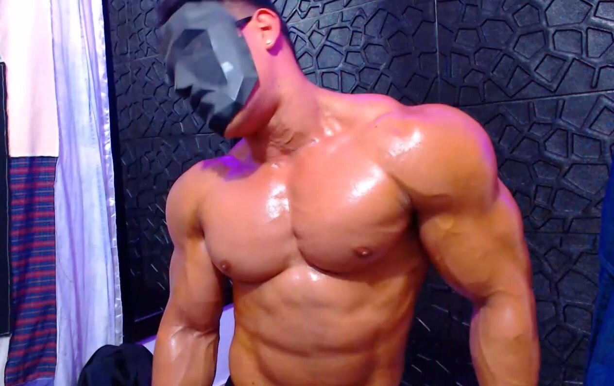 Masked bodybuilder - video 2