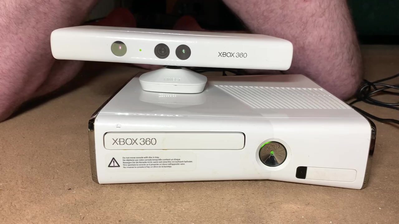 White Xbox Kinect Cum 01.
