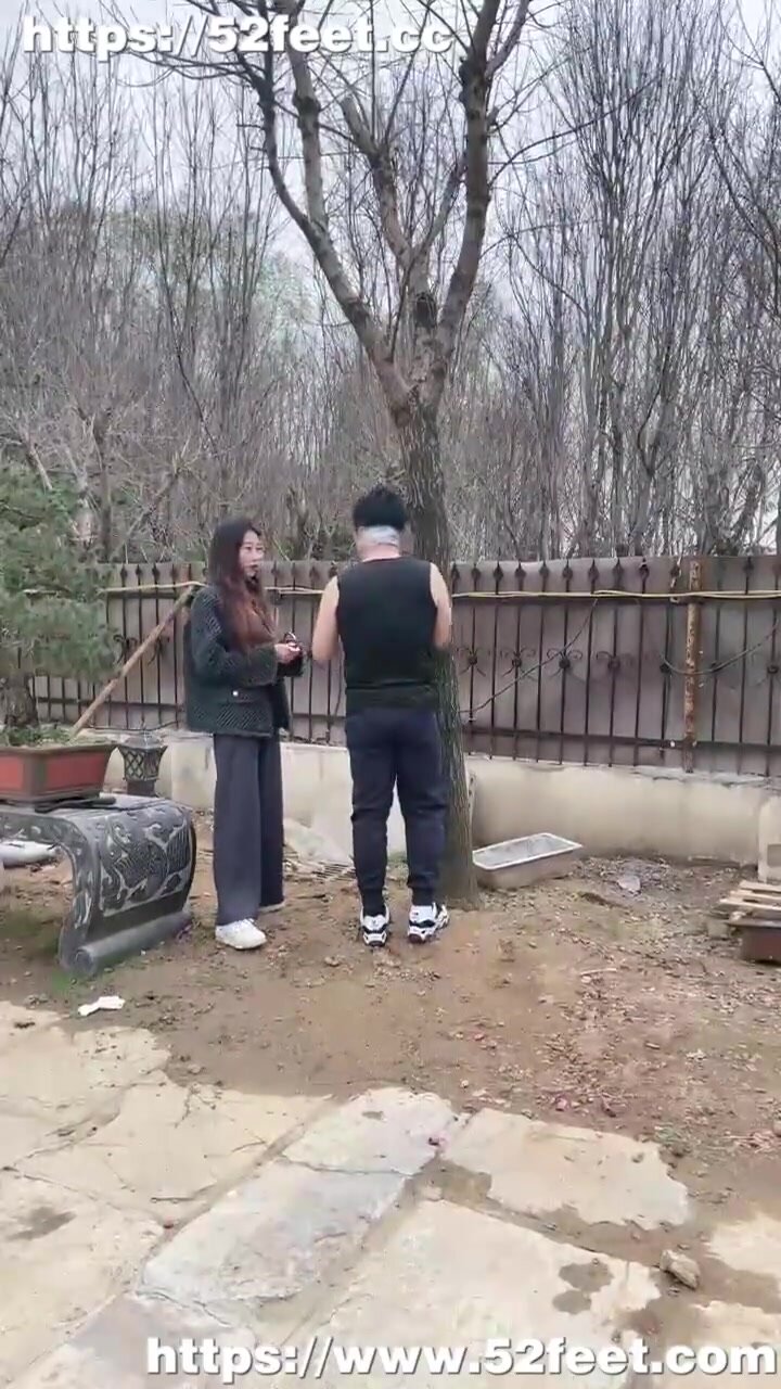 chinese  femdom brutal whipping