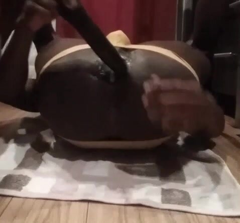 Dildo in ass - video 11