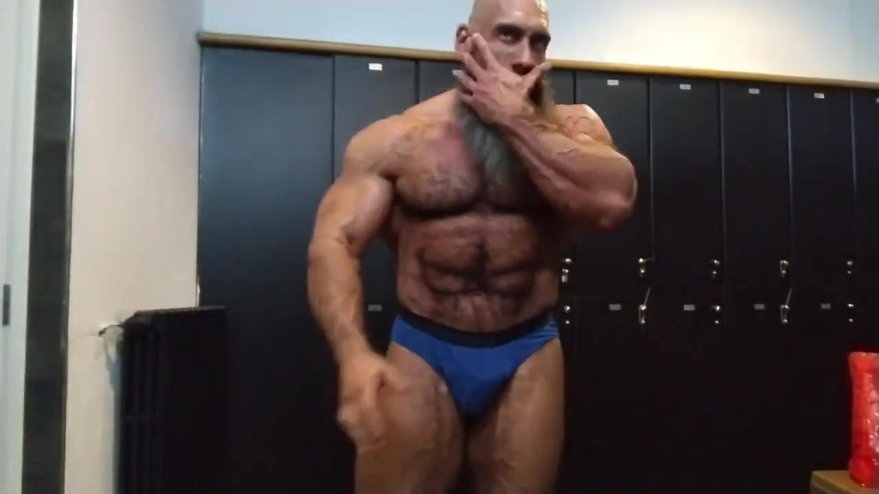 Muscle daddy - video 13