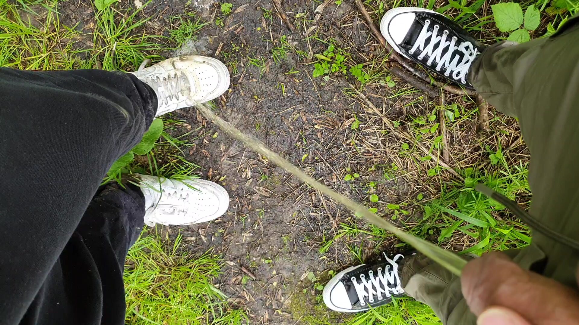Cleaning Sneaks outdoor with Piss