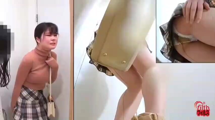 Japanese girl  poop in Skirt, and panties