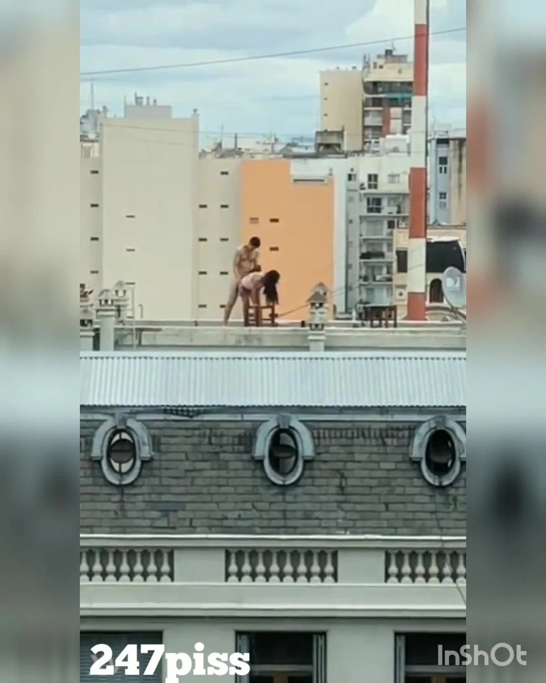 Straight Couple caught fucking on rooftop - ThisVid.com em inglês