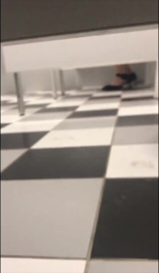 4 girls pooping understall