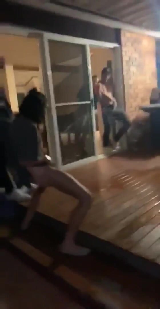 Girl outdoes the boys in a pissing competition