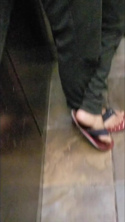 Elevator dirty sole