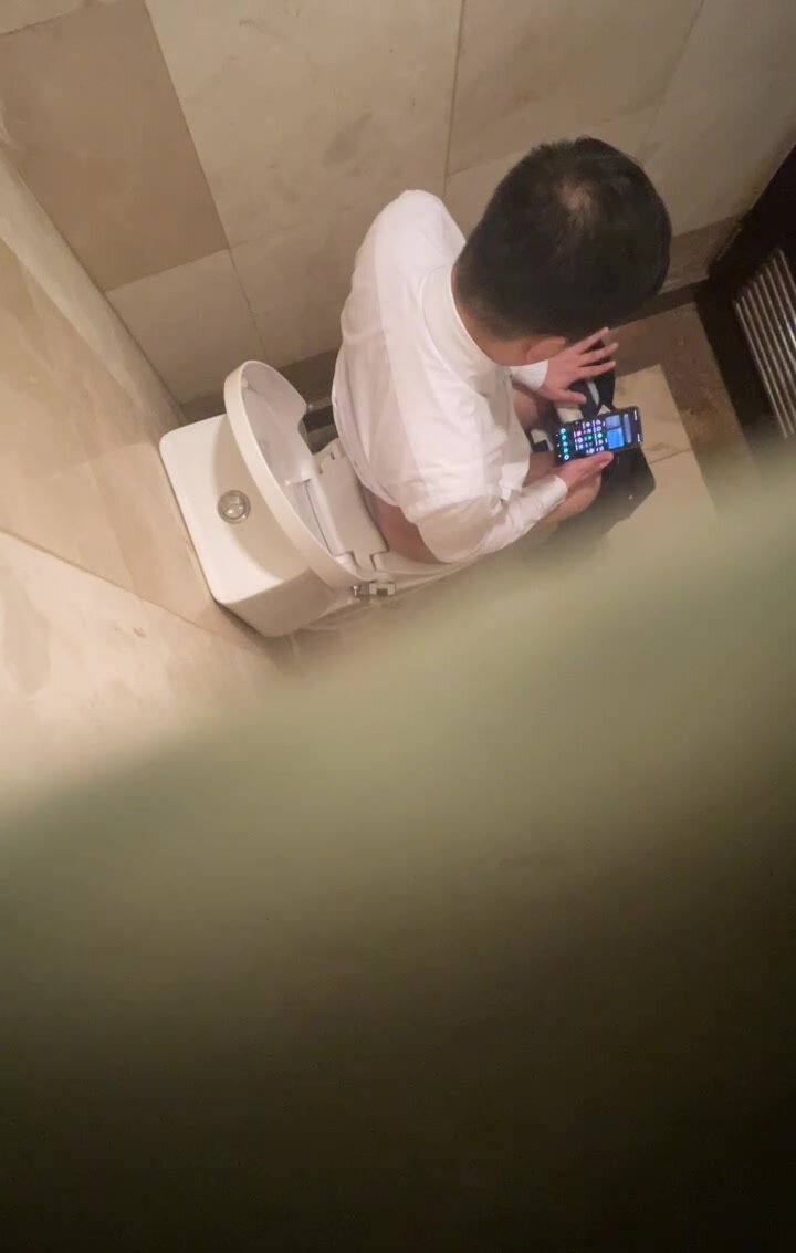 Asian man poops washes and wipes