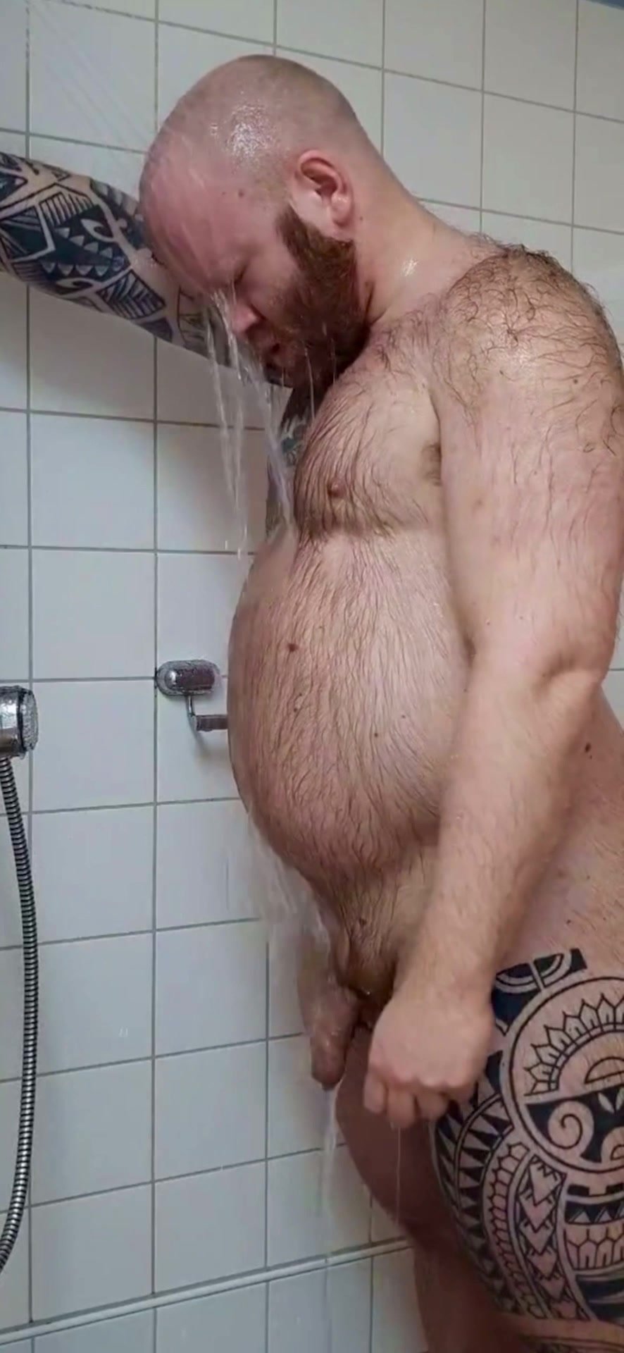 Bear shower - video 11