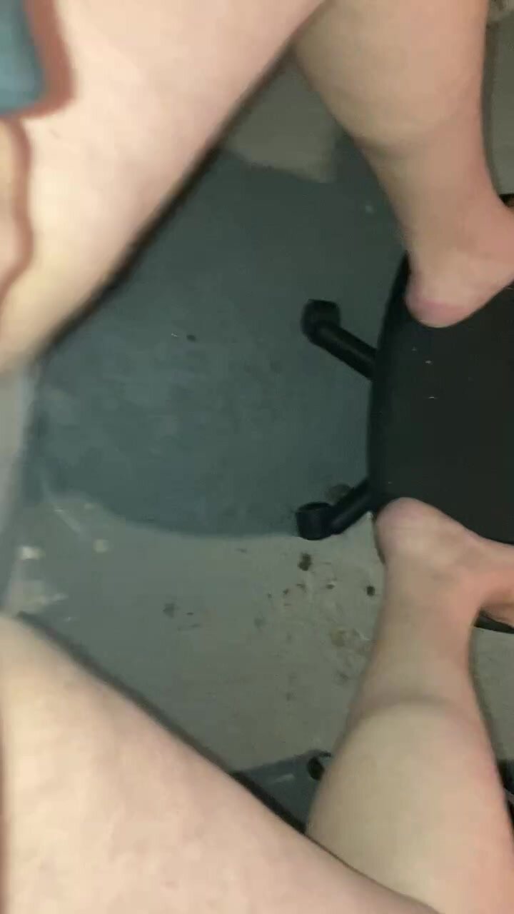 Spraying piss on the floor and chair