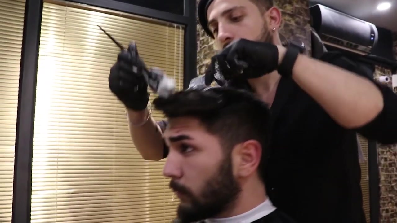 Barber forced customer to shave his head 2