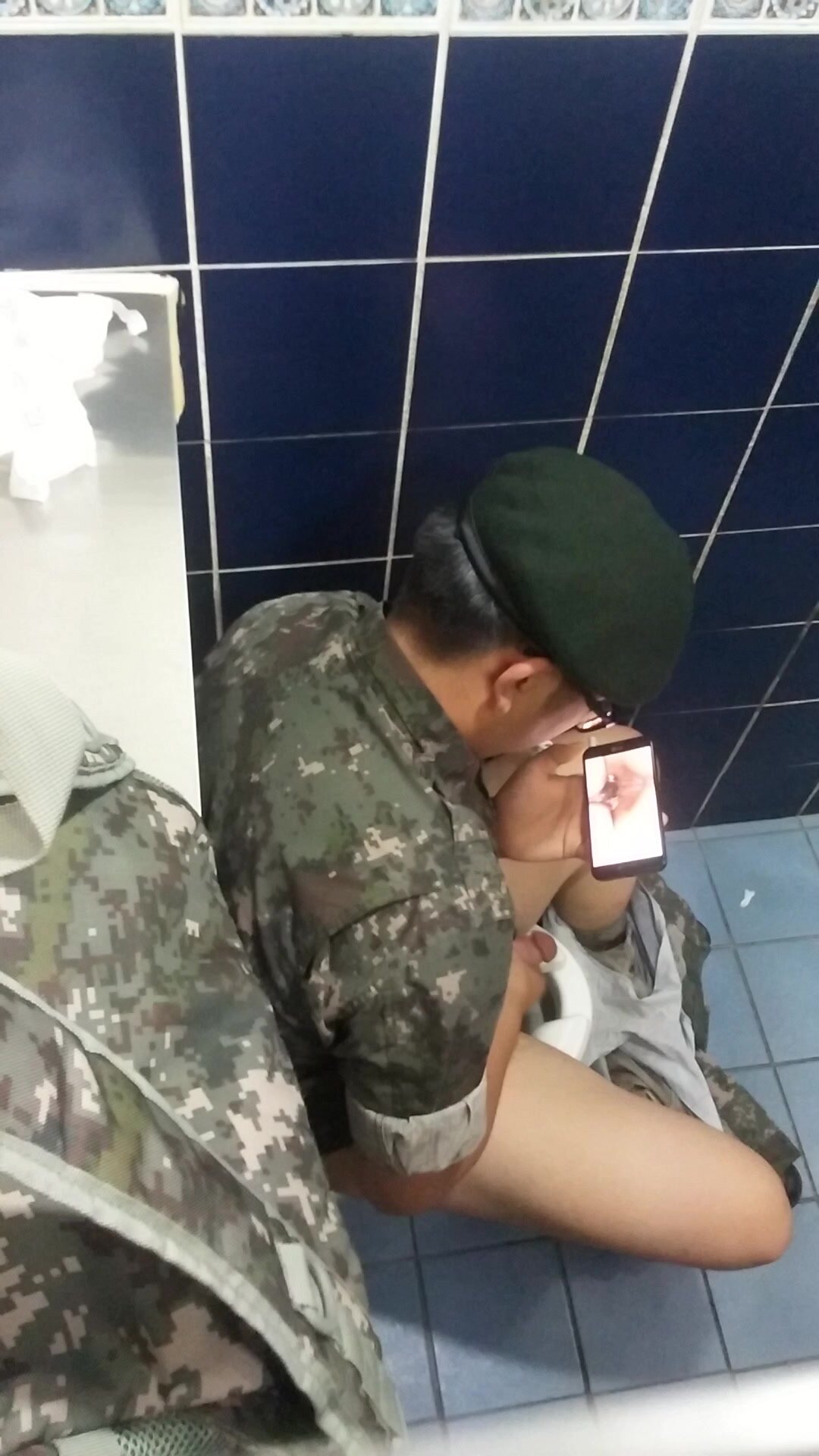 Korea toilet - video 4