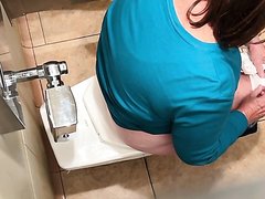 White Milf shitting on toilet Overstall