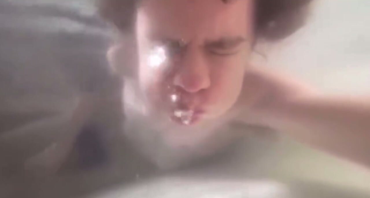 Boy Orgasm Underwater In Bathtub