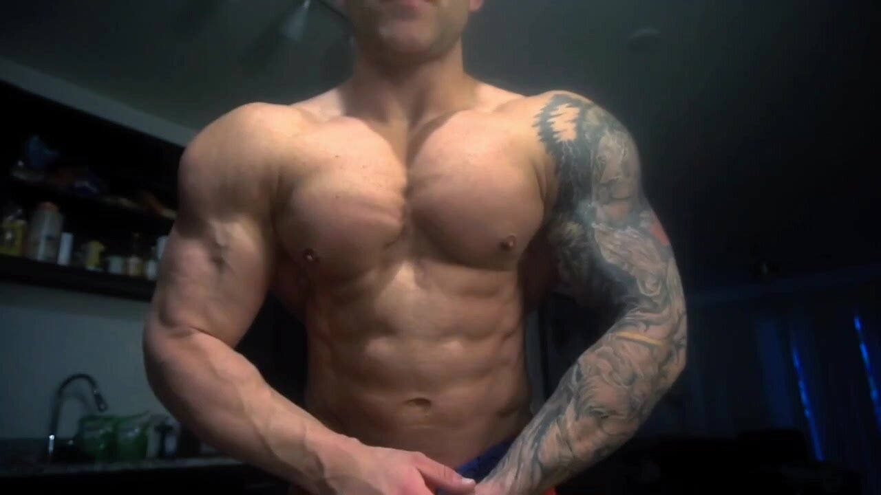Posing muscle - video 2
