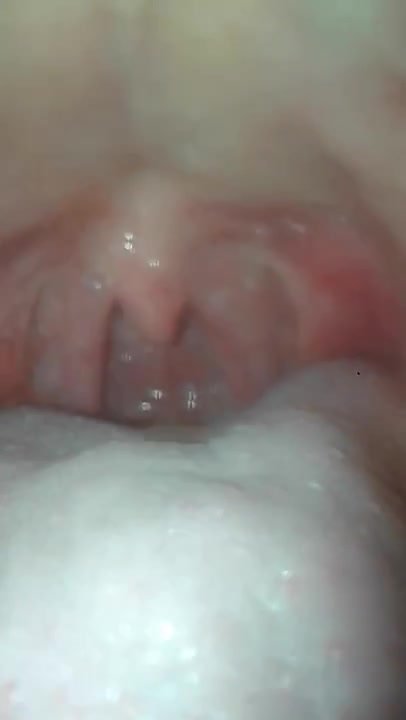 Inside The Twinks Mouth... - video 2
