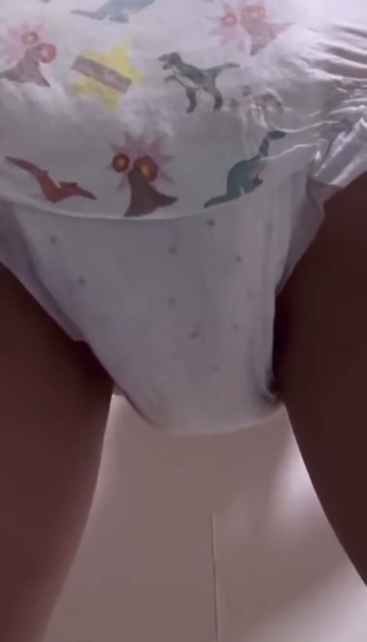 Girl shits diaper
