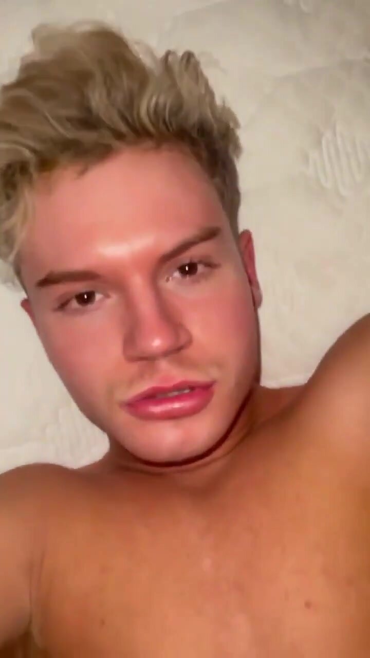 hot cumpletion of tiktok jock twink sexy strippers9