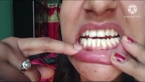 Teeth fetish - video 2