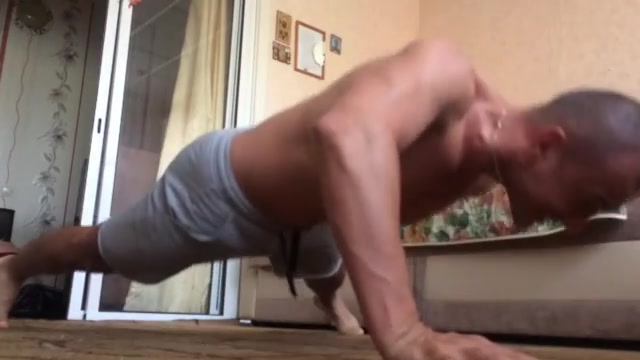 One arm pushups