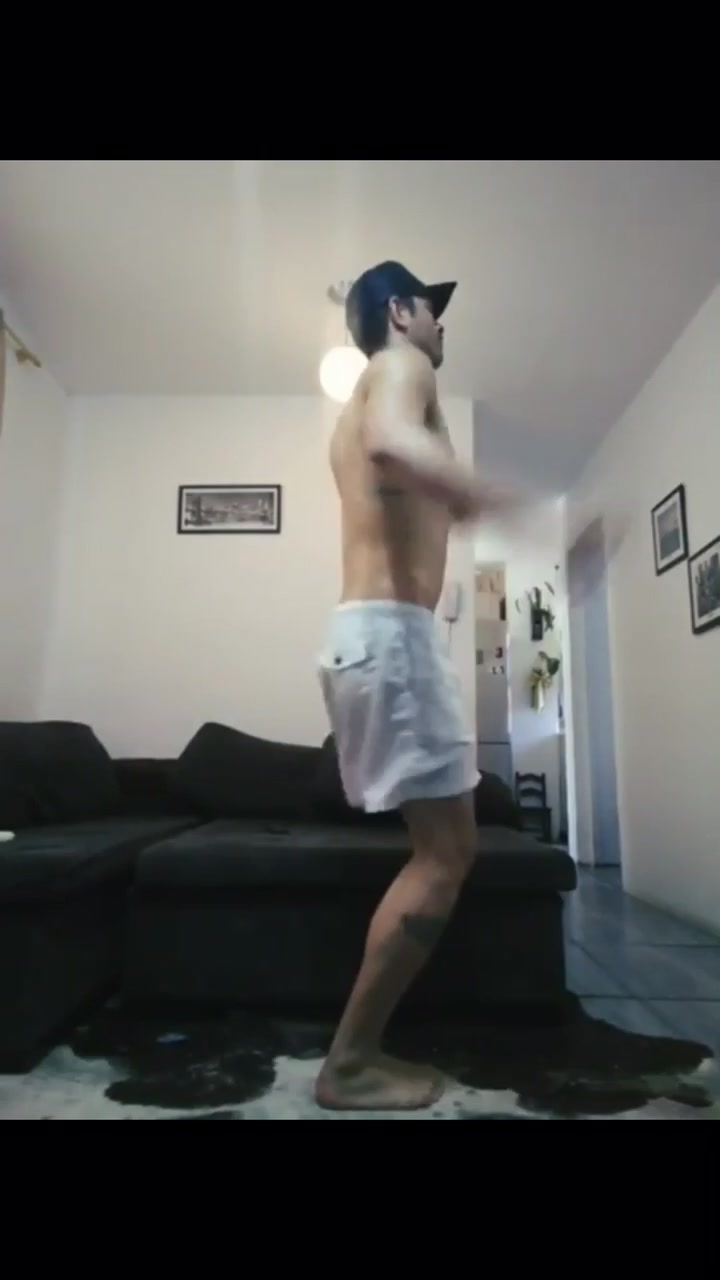 One leg dancing