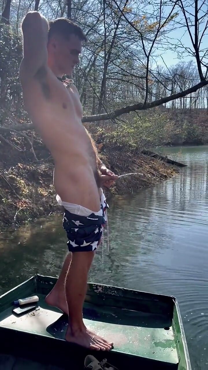 pissing from a boat - video 3