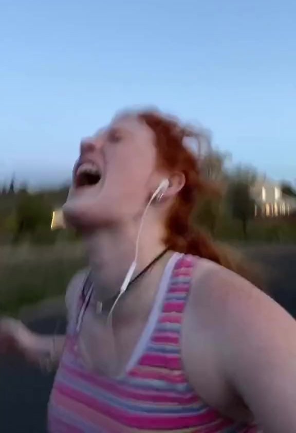 Ginger runner wets herself